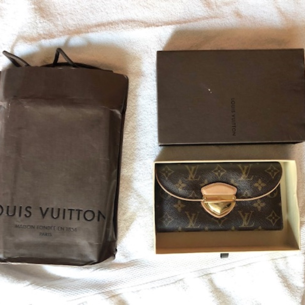 Louis Vuitton Monogran Wallet   Authentic!